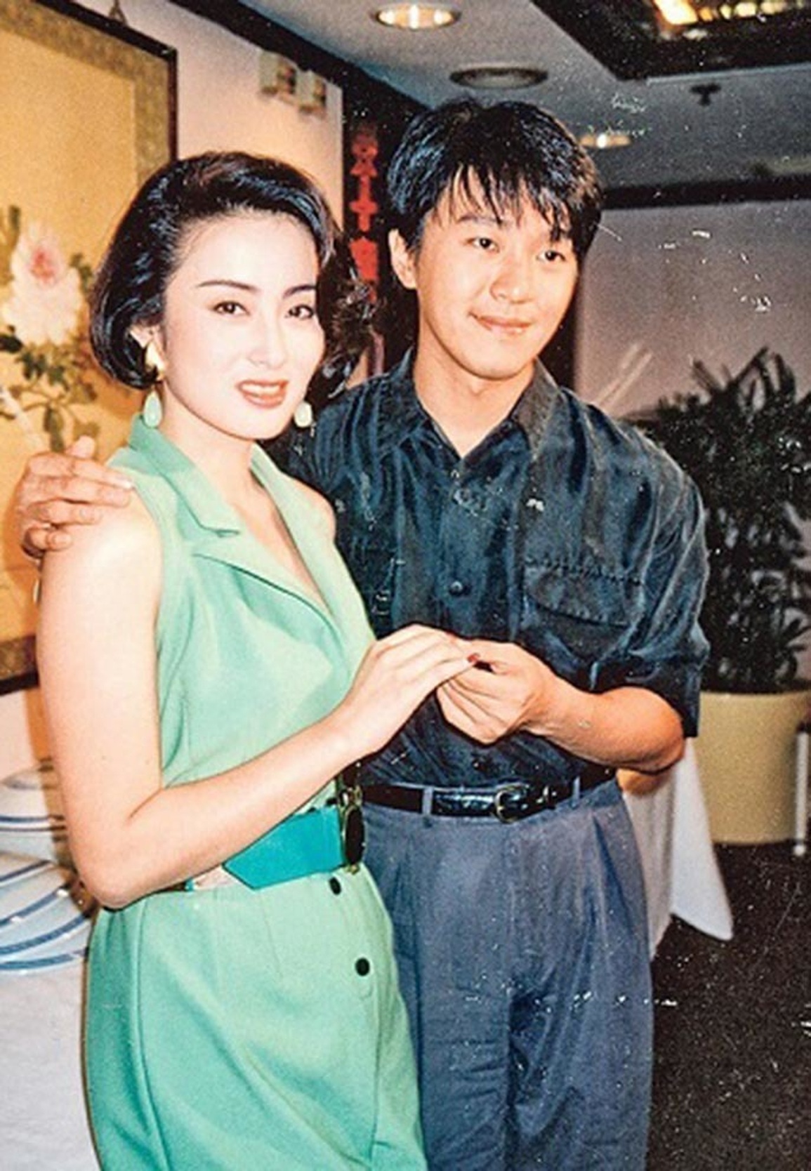 Lối sống khác biệt của nữ triệu phú từng bước qua cuộc đời Châu Tinh Trì - 4 Lối sống khác biệt của nữ triệu phú từng bước qua cuộc đời Châu Tinh Trì - 4