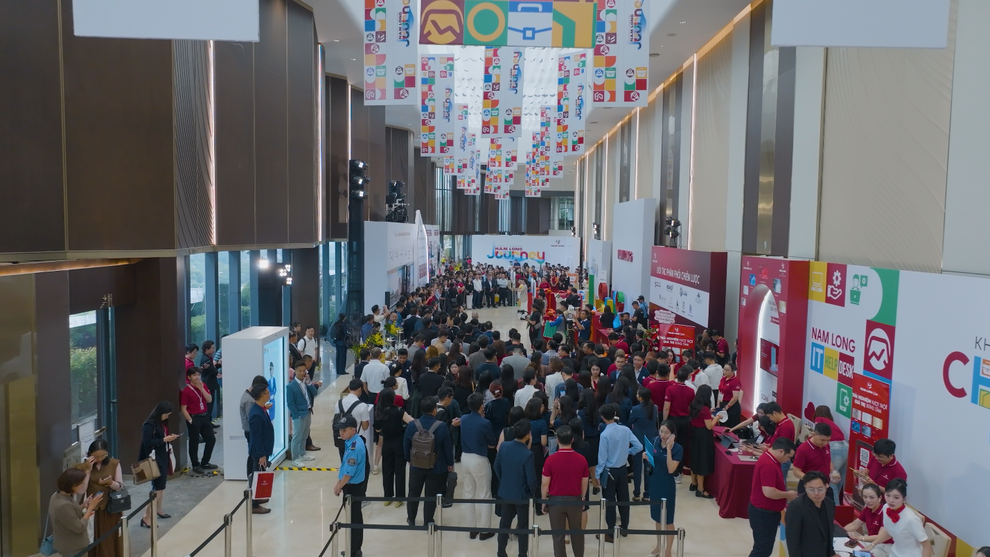 Nam Long Journey 2025 thu hút hơn 1.000 lượt khách tham dự trong ngày đầu khai mạc - 2 Nam Long Journey 2025 thu hút hơn 1.000 lượt khách tham dự trong ngày đầu khai mạc - 2