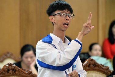 8x khiếm thính bỏ ước mơ riêng để chăm lo cho những đứa trẻ cùng cảnh