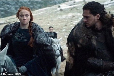 Sao phim Game of Thrones Sophie Turner tiết lộ cát sê bạn diễn cao gấp 3 lần