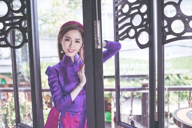 Hoa khôi sinh viên Cần Thơ đẹp dịu dàng đón Xuân