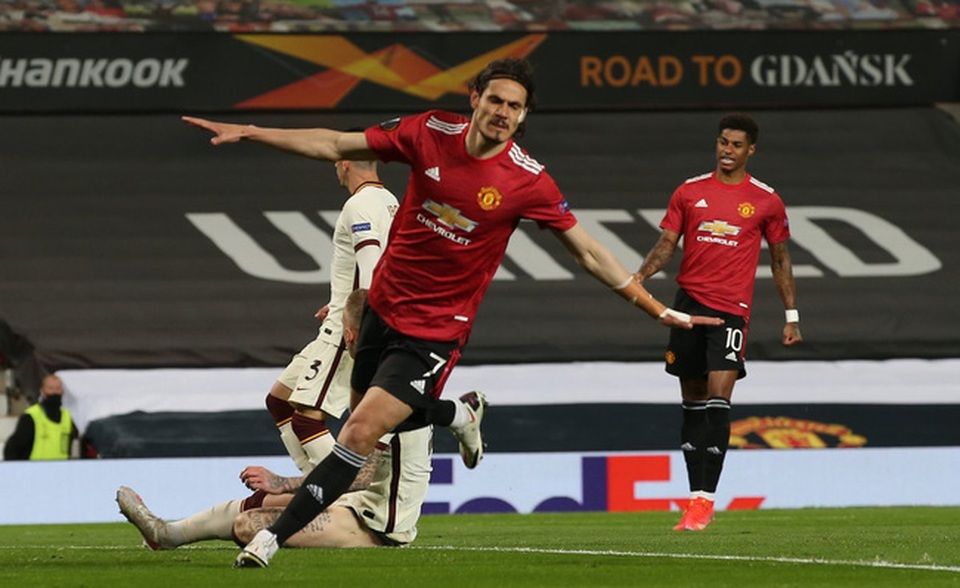Man Utd trút cơn thịnh nộ sau thảm họa vỡ sân? - 2 Man Utd trút cơn thịnh nộ sau thảm họa vỡ sân? - 2