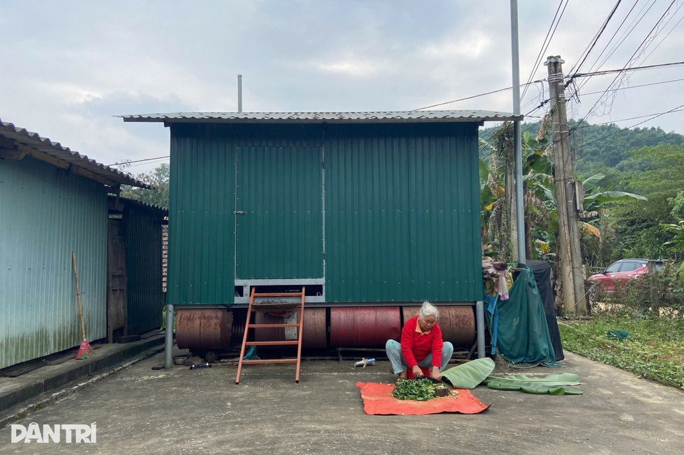 Nhà phao Dân trí, điểm tựa an toàn cho người dân vùng lũ - 6