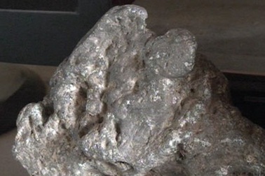 Sự thật về “cục vàng” nặng 2kg trên sông Tang