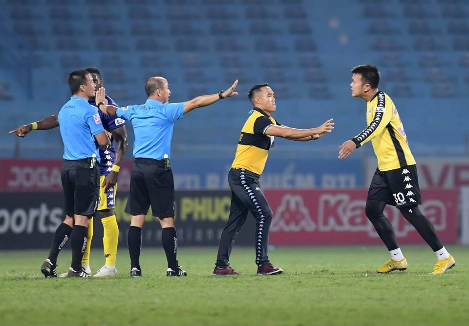 Hà Nội FC 4-2 Sài Gòn FC: Mưa bàn thắng ở Hàng Đẫy - 13 Hà Nội FC 4-2 Sài Gòn FC: Mưa bàn thắng ở Hàng Đẫy - 13