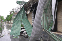 Đêm kinh hoàng của người dân Nghệ An sau khi bão Kajiki đổ bộ