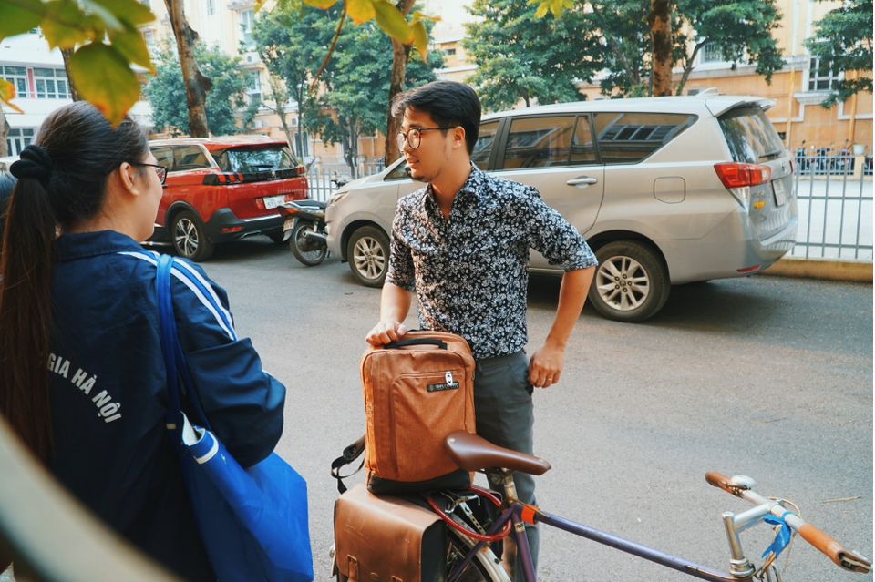 Lạ đời thầy giáo 7 năm đạp xe 12km đi dạy - 3 Lạ đời thầy giáo 7 năm đạp xe 12km đi dạy - 3