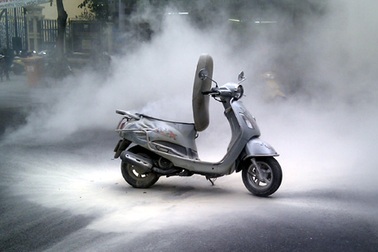 Hà Nội: Xe Attila lại cháy khi đang chạy trên phố