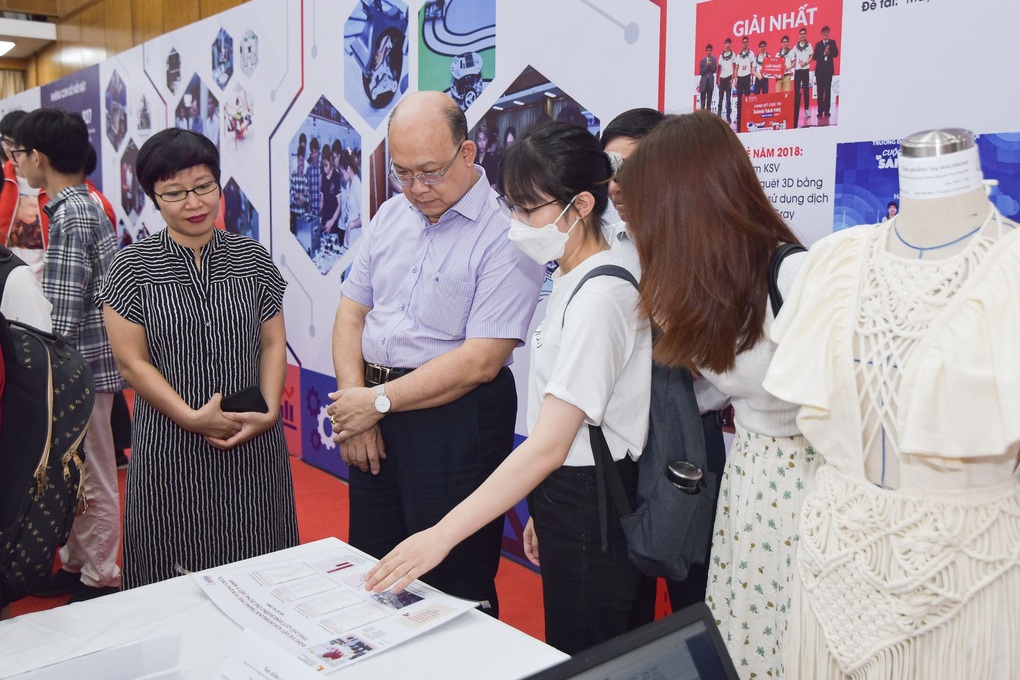 Năm 2022: Sinh viên ĐH Bách khoa Hà Nội có 81 công trình xuất bản quốc tế - 4 Năm 2022: Sinh viên ĐH Bách khoa Hà Nội có 81 công trình xuất bản quốc tế - 4