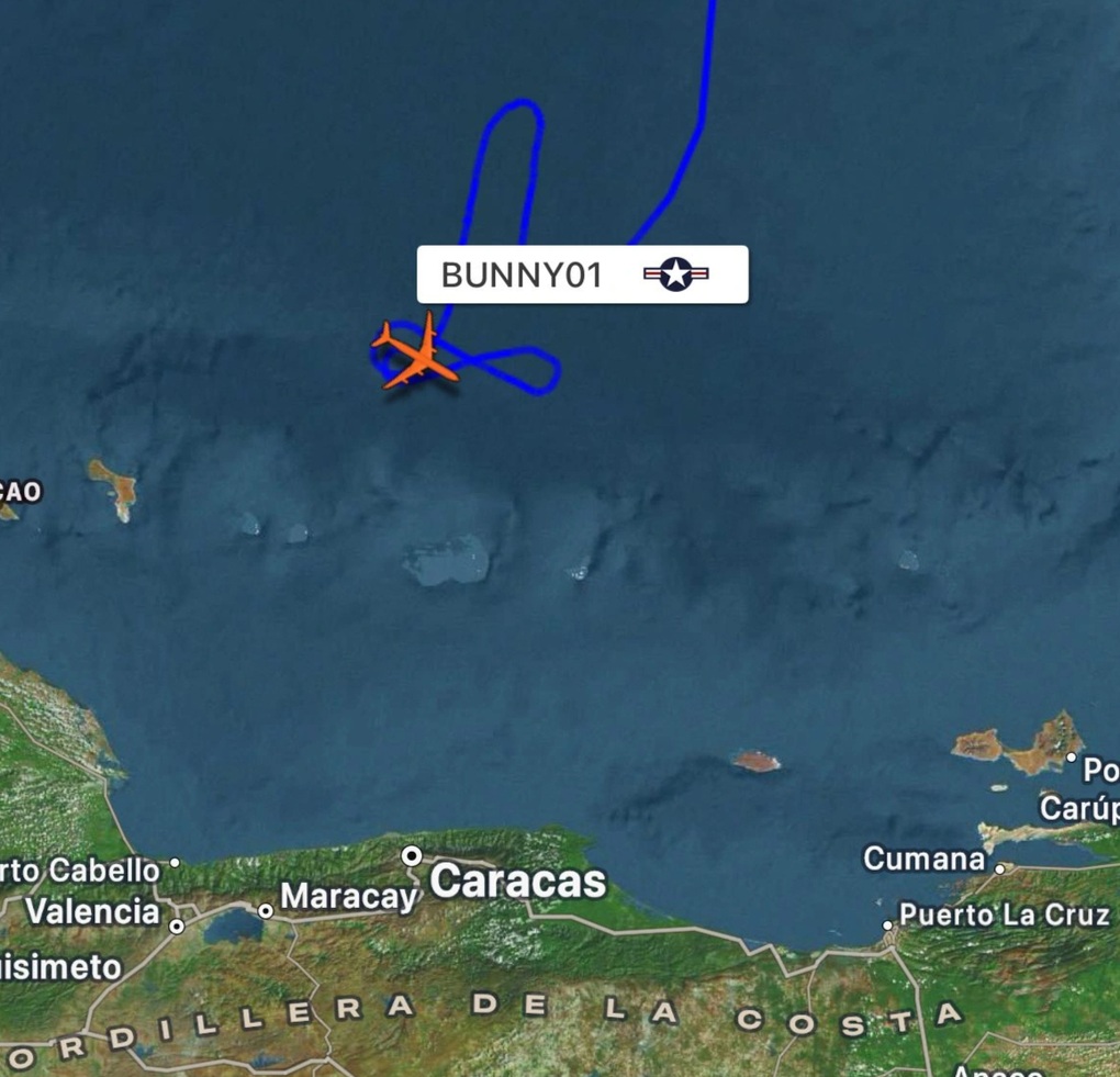 3 máy bay B-52 của Mỹ áp sát Venezuela - 2 3 máy bay B-52 của Mỹ áp sát Venezuela - 2