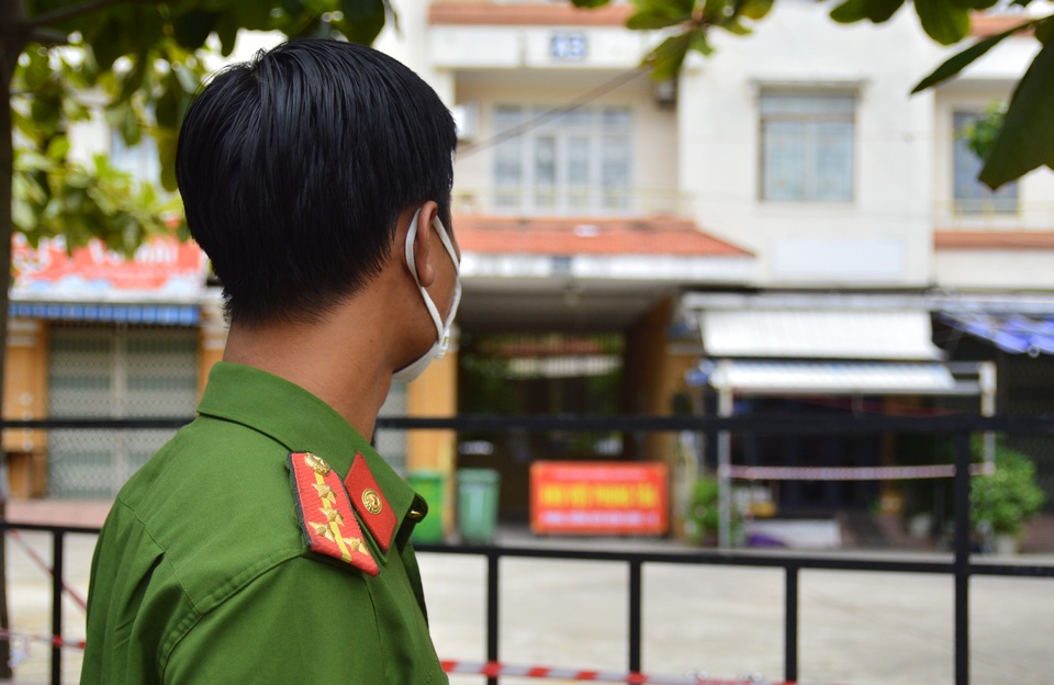 “Khi Đà Nẵng “sạch” Covid-19, tôi muốn bù đắp cho con một mùa hè vắng bố” - 2 “Khi Đà Nẵng “sạch” Covid-19, tôi muốn bù đắp cho con một mùa hè vắng bố” - 2