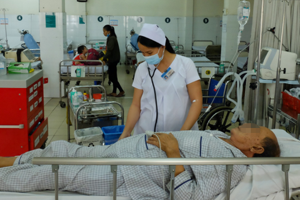 Bệnh viện ở TPHCM thưởng Tết 0 đồng cho nhân viên y tế - 2 Bệnh viện ở TPHCM thưởng Tết 0 đồng cho nhân viên y tế - 2