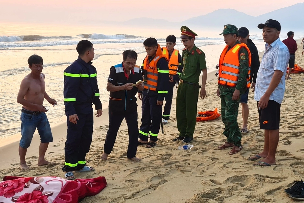 Phát hiện thi thể ngư dân mất tích khi đi thả lưới trên biển - 1 Phát hiện thi thể ngư dân mất tích khi đi thả lưới trên biển - 1