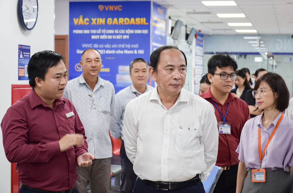 Hàng trăm trẻ TPHCM tiêm sởi miễn phí, an toàn tại VNVC ngày đầu tăng cường chiến dịch - 2 Hàng trăm trẻ TPHCM tiêm sởi miễn phí, an toàn tại VNVC ngày đầu tăng cường chiến dịch - 2