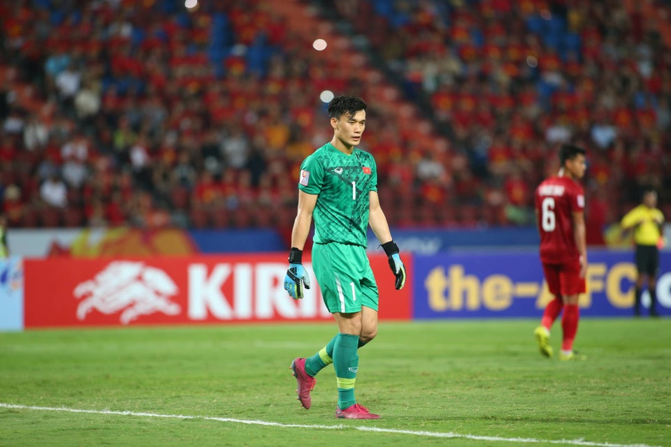 Thủ môn Bùi Tiến Dũng không cùng CLB TPHCM dự AFC Champions League - 1 Thủ môn Bùi Tiến Dũng không cùng CLB TPHCM dự AFC Champions League - 1