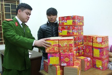 Liên tiếp bắt quả tang nhiều vụ vận chuyển pháo lậu vùng biên