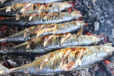 Về Hà Tĩnh nhớ khám phá "làng nướng cá" Hộ Độ