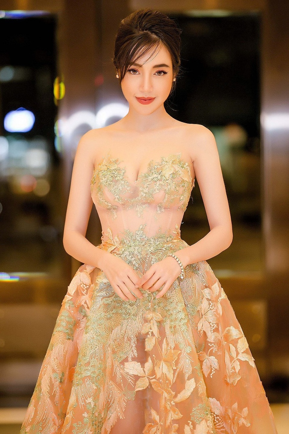 Ngỡ ngàng tên thật của MC Quyền Linh, ca sĩ Quang Lê và dàn sao - 13 Ngỡ ngàng tên thật của MC Quyền Linh, ca sĩ Quang Lê và dàn sao - 13