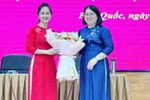 Nữ Chánh văn phòng được bầu làm Phó Chủ tịch UBND đặc khu Phú Quốc