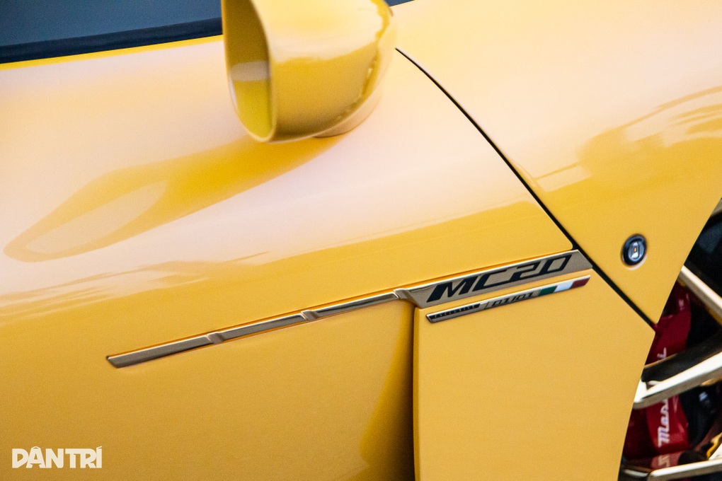 Maserati MC20 mạ vàng độc nhất Việt Nam được rao bán với giá Maserati MC20 mạ vàng độc nhất Việt Nam được rao bán với giá