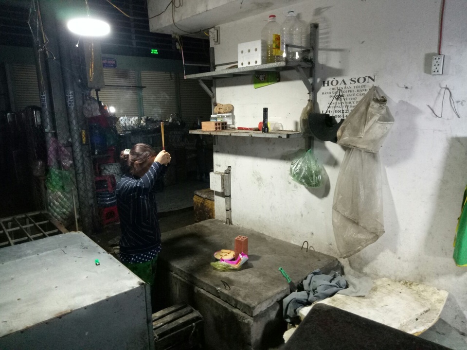 Người đàn ông ngã xuống cống tử vong sau khi cứu người bị nạn - 2 Người đàn ông ngã xuống cống tử vong sau khi cứu người bị nạn - 2