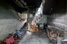 Cứu 4 em nhỏ trong đám cháy, anh trai 10 tuổi trở lại cứu em út rồi tử vong