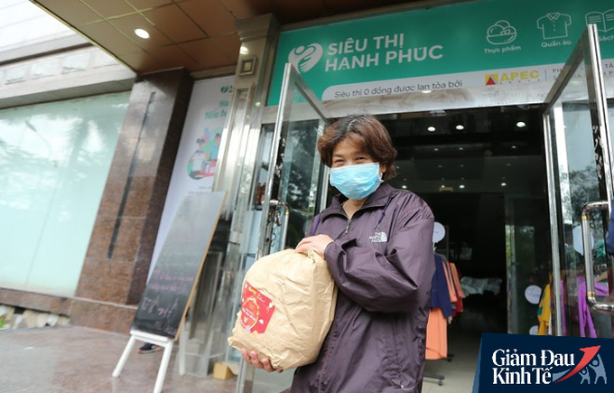 Bên trong siêu thị đặc biệt nhất mùa Covid-19: Giá chỉ đề tượng trưng, hóa đơn 0 đồng - Ảnh 1. Bên trong siêu thị đặc biệt nhất mùa Covid-19: Giá chỉ đề tượng trưng, hóa đơn 0 đồng - Ảnh 1.