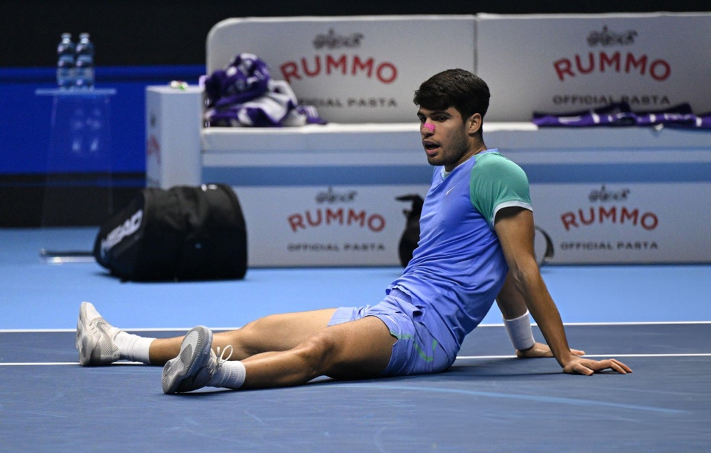 Zverev, Ruud vào bán kết, Alcaraz chia tay ATP Finals - 1