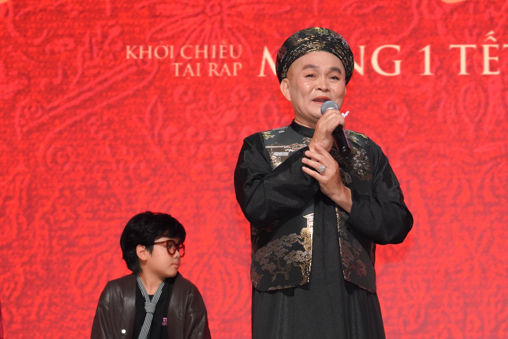 Nghệ sĩ Xuân Hinh lần đầu đóng phim điện ảnh ở tuổi 65, hé lộ chuyện cát-xê - 1 Nghệ sĩ Xuân Hinh lần đầu đóng phim điện ảnh ở tuổi 65, hé lộ chuyện cát-xê - 1