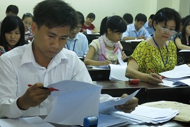 Hàng trăm thí sinh từ rớt thành đậu sau khi chấm phúc khảo 