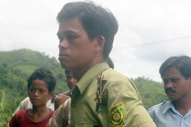 Lâm tặc lại táo tợn tấn công lực lượng kiểm lâm