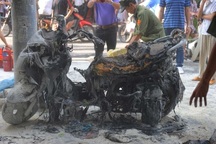 Chủ hút thuốc lúc đổ xăng, xe máy bốc cháy kinh hoàng