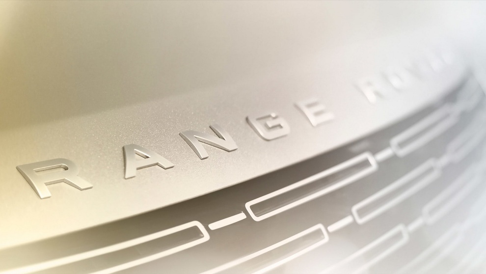 Bom tấn Range Rover 2022 lộ ảnh thực tế trước ngày ra mắt chính thức - 7 Bom tấn Range Rover 2022 lộ ảnh thực tế trước ngày ra mắt chính thức - 7