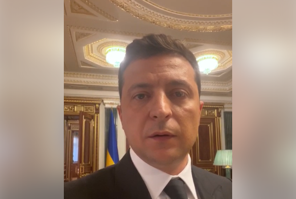 Tổng thống Ukraine làm theo yêu cầu kỳ quặc của tay súng để cứu 20 con tin - 2 Tổng thống Ukraine làm theo yêu cầu kỳ quặc của tay súng để cứu 20 con tin - 2