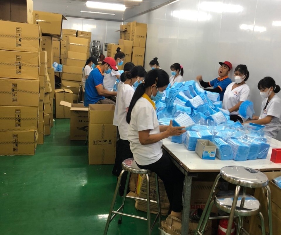 TPHCM: Đột nhập kho khẩu trang 3M giả thương hiệu Mỹ cực khủng - 9 TPHCM: Đột nhập kho khẩu trang 3M giả thương hiệu Mỹ cực khủng - 9