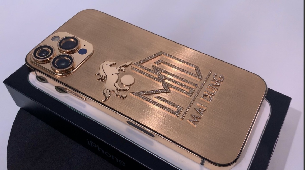 Siêu phẩm iPhone 13 Pro Max gần một tỷ đồng đính kim cương ở Việt Nam - 1 Siêu phẩm iPhone 13 Pro Max gần một tỷ đồng đính kim cương ở Việt Nam - 1
