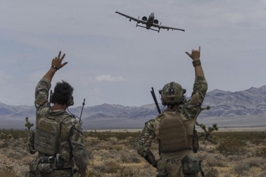 Choáng ngợp “tầm phủ sóng” của Không quân Mỹ năm 2017