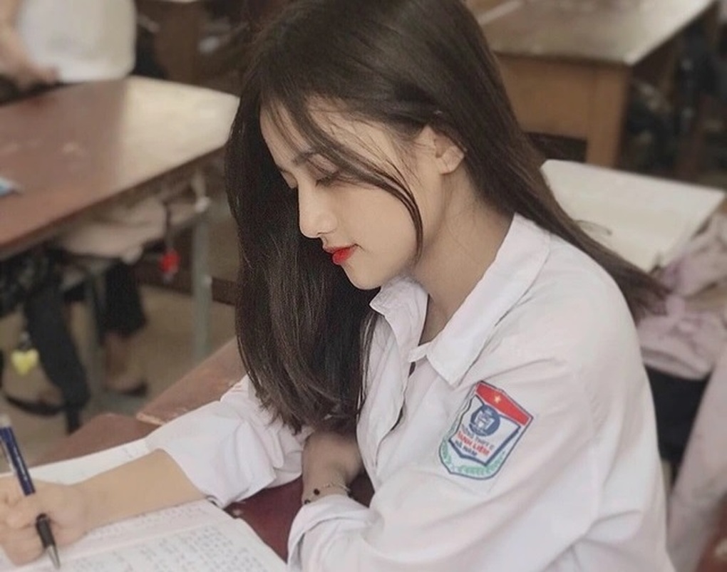 Thật phiến diện nếu nói không mặc đồng phục là hư, không có nề nếp - 1 Thật phiến diện nếu nói không mặc đồng phục là hư, không có nề nếp - 1