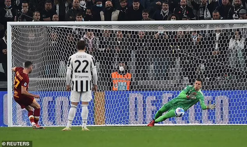 Tranh cãi tình huống AS Roma mất oan bàn thắng trước Juventus - 2 Tranh cãi tình huống AS Roma mất oan bàn thắng trước Juventus - 2