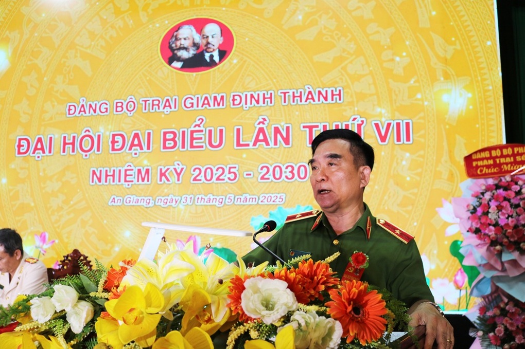 Phó Cục trưởng Cục C10: Đảm bảo tuyệt đối an ninh tại cơ sở giam giữ - 1 Phó Cục trưởng Cục C10: Đảm bảo tuyệt đối an ninh tại cơ sở giam giữ - 1
