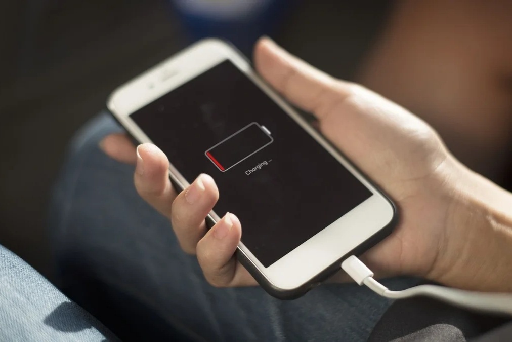 Pin canxi hứa hẹn thay thế lithium trên smartphone trong tương lai