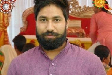 Chàng trai tự dùng súng bắn vào đầu để... chứng minh tình yêu với bạn gái