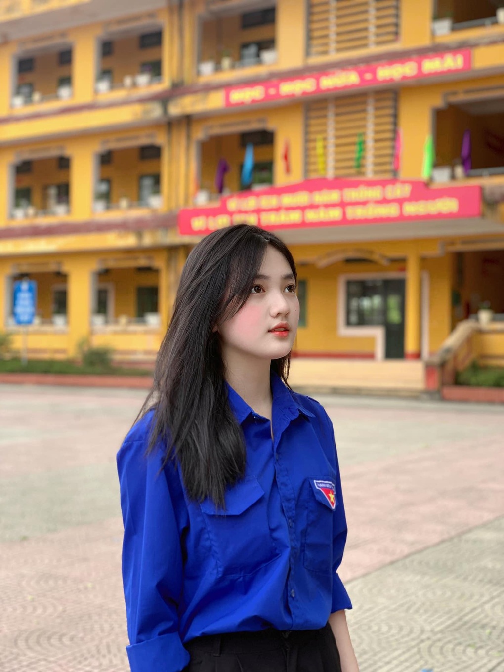 Nét đẹp thuần khiết gieo thương nhớ của nữ sinh vùng đất Tổ - 1 Nét đẹp thuần khiết gieo thương nhớ của nữ sinh vùng đất Tổ - 1