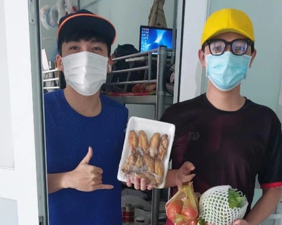 Các trường đại học vào cuộc lo bữa ăn, đưa sinh viên mắc kẹt TPHCM về quê - 1 Các trường đại học vào cuộc lo bữa ăn, đưa sinh viên mắc kẹt TPHCM về quê - 1