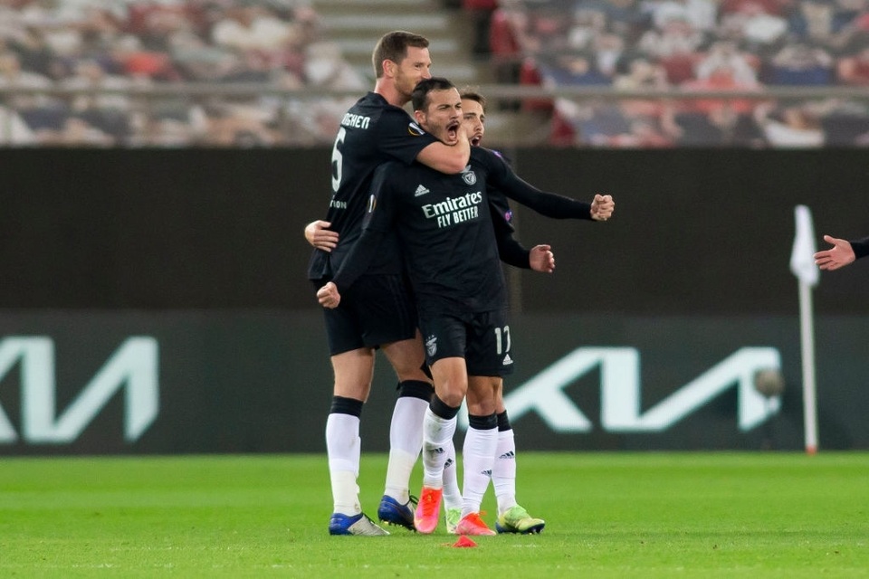 Man Utd giành vé đi tiếp, Arsenal thoát hiểm đầy nghẹt thở - 4 Man Utd giành vé đi tiếp, Arsenal thoát hiểm đầy nghẹt thở - 4