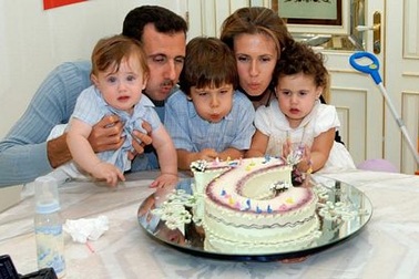 Tiết lộ bộ ảnh riêng tư của gia đình Tổng thống Syria Assad