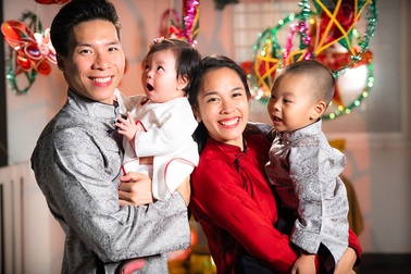 Nghệ sĩ xiếc Quốc Nghiệp đón trung thu ngọt ngào bên gia đình