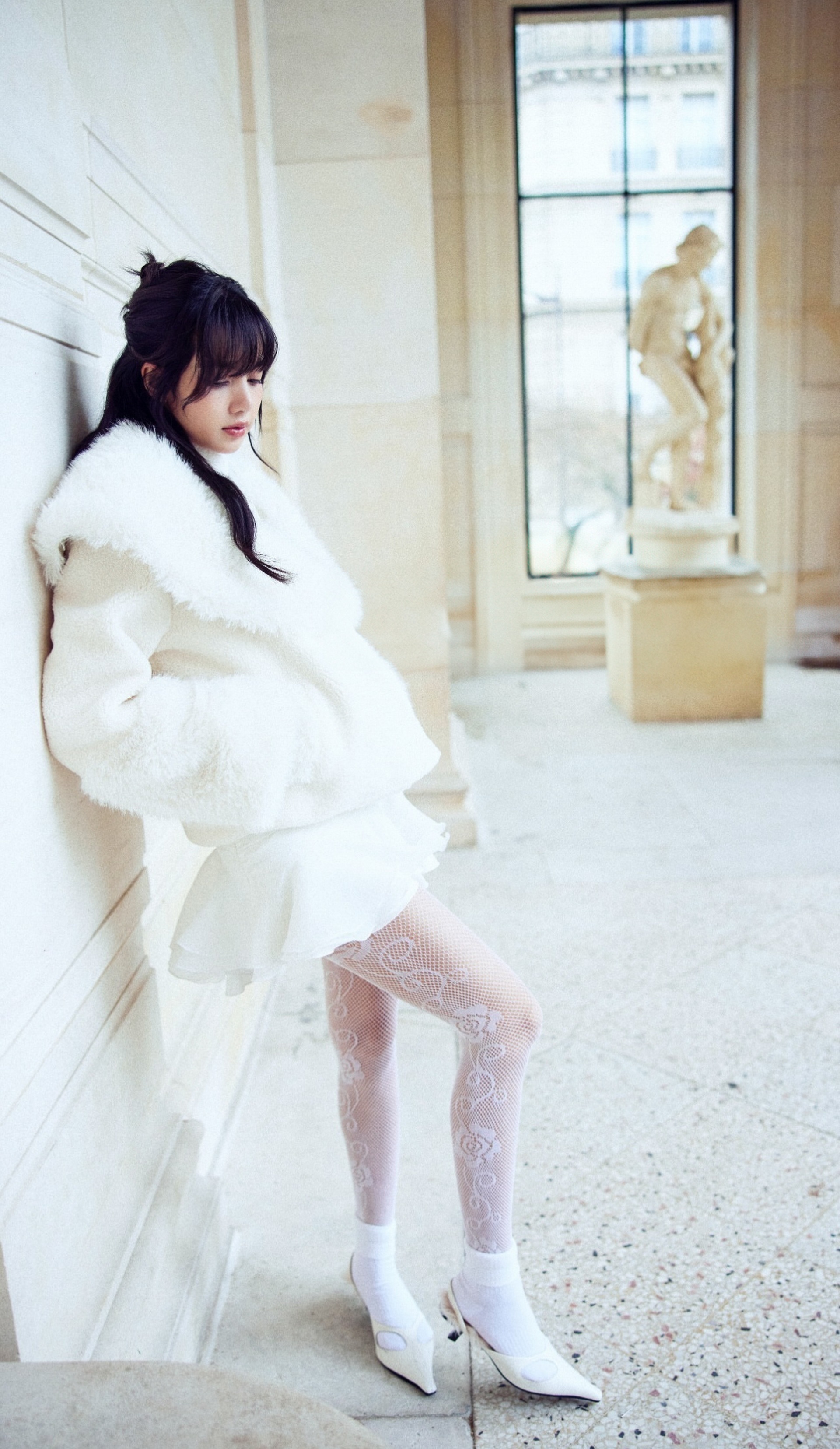 Lisa, Mai Davikah mê mẩn các thiết kế Việt - 1 Lisa, Mai Davikah mê mẩn các thiết kế Việt - 1