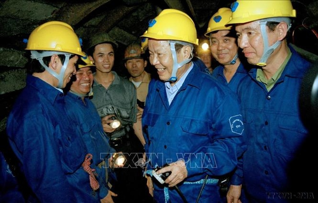 Nguyên Chủ tịch nước Trần Đức Lương - vị lãnh đạo sâu sát, thẳng thắn - 1 Nguyên Chủ tịch nước Trần Đức Lương – vị lãnh đạo sâu sát, thẳng thắn