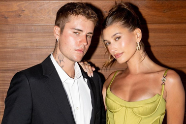 Vợ Justin Bieber phản hồi tin đồn hôn nhân trục trặc